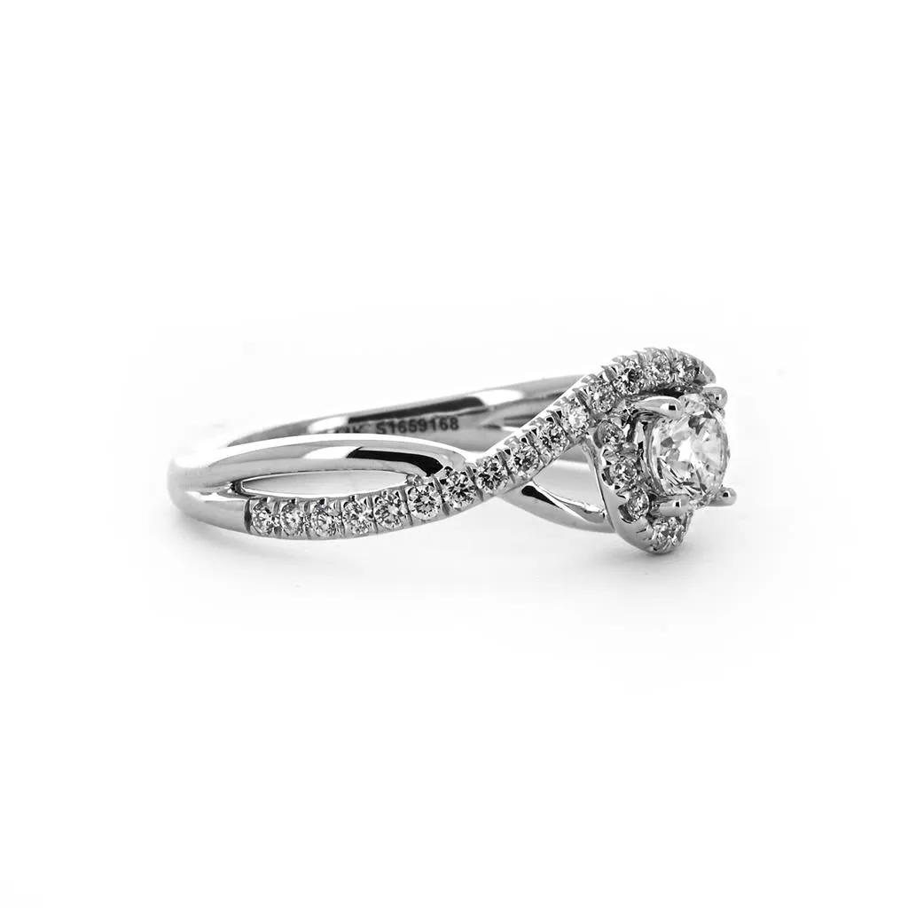 0.59ctw Diamond Engagement Ring   Halo Twist