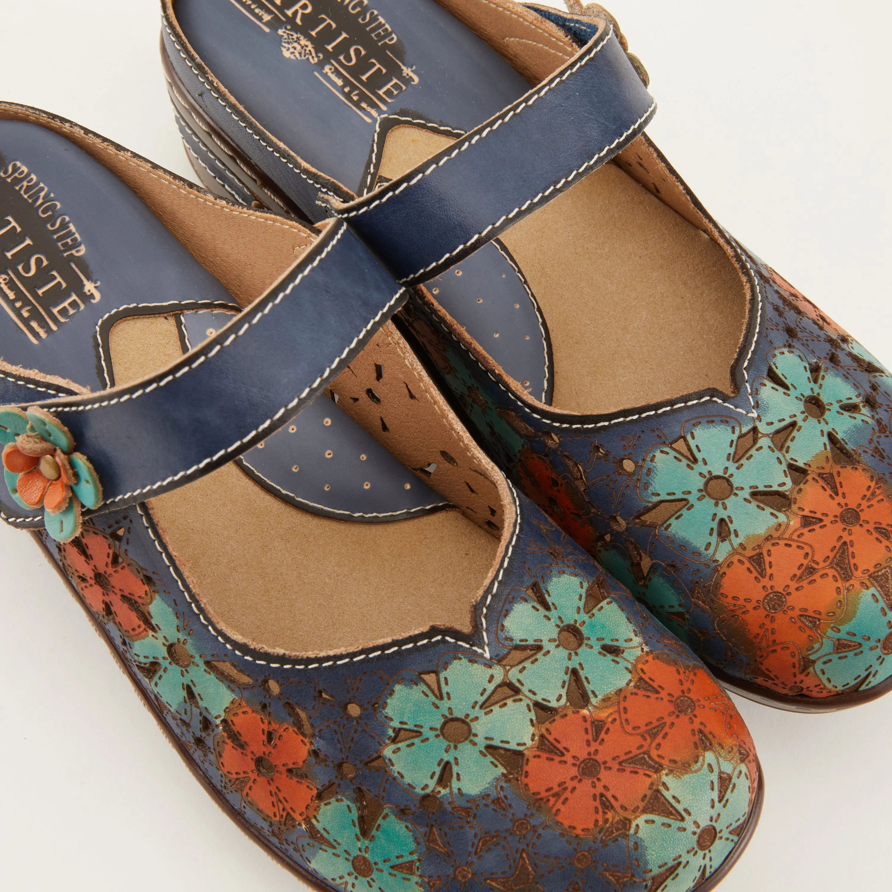 L'ARTISTE ANANA OPEN BACK CLOGS