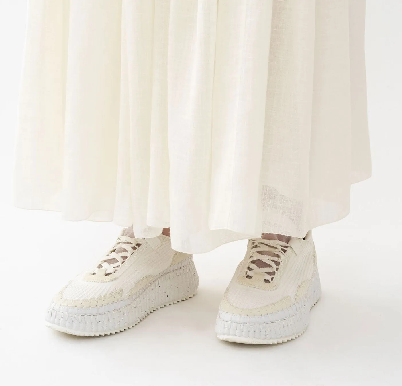 Nama Sneaker, White