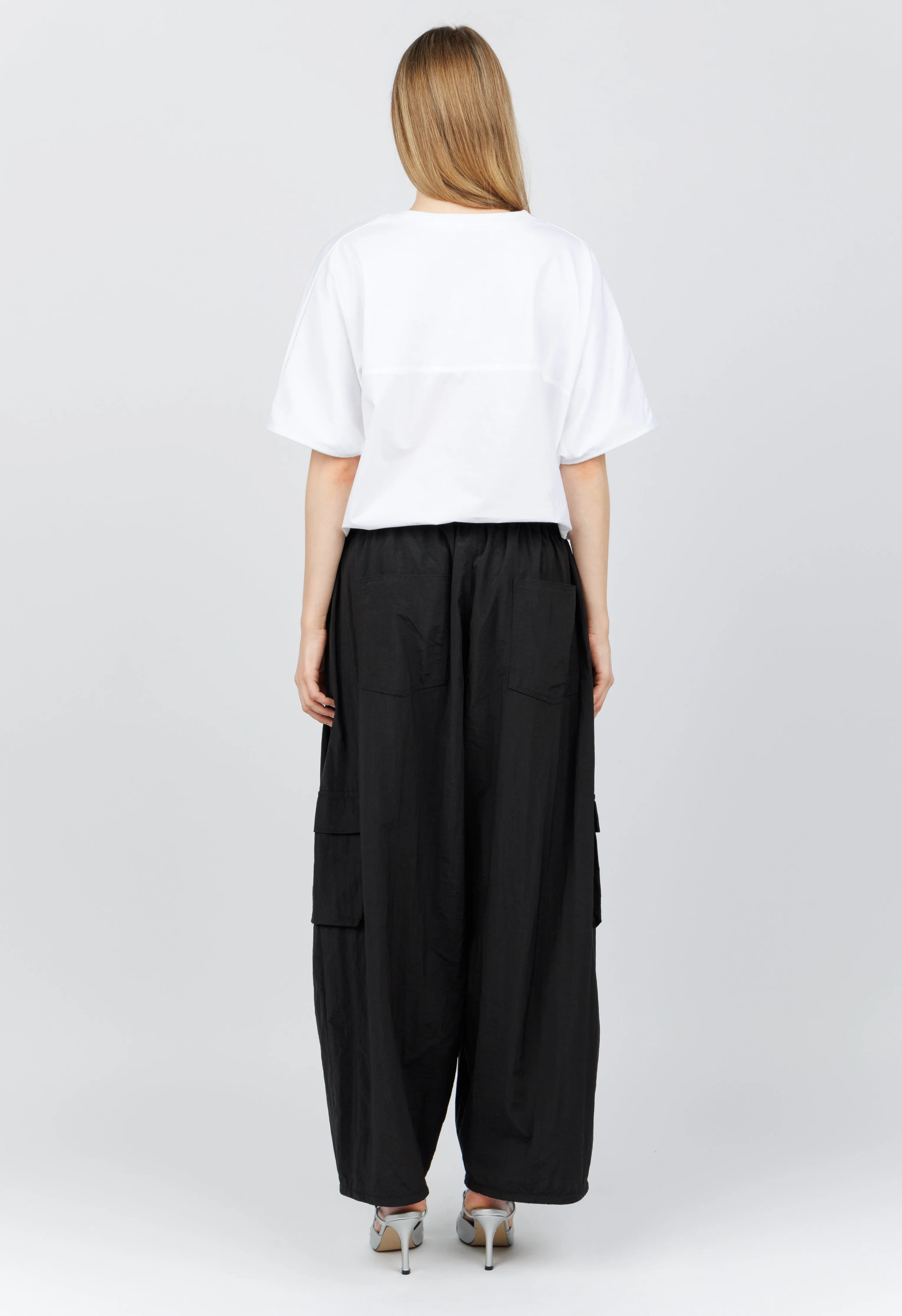 Parachute Pants in Black