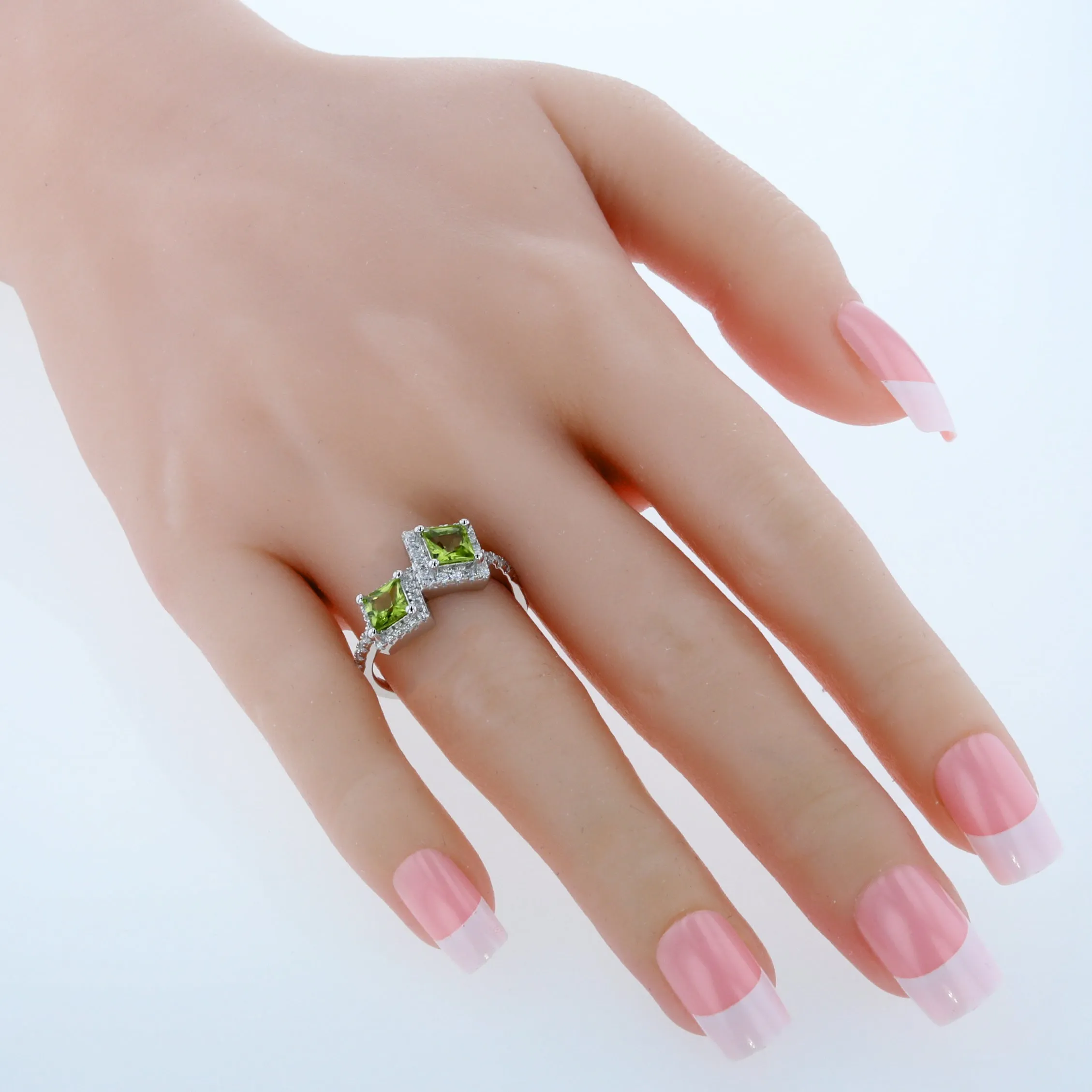 Peridot Princess Cut Sterling Silver Ring Size 6