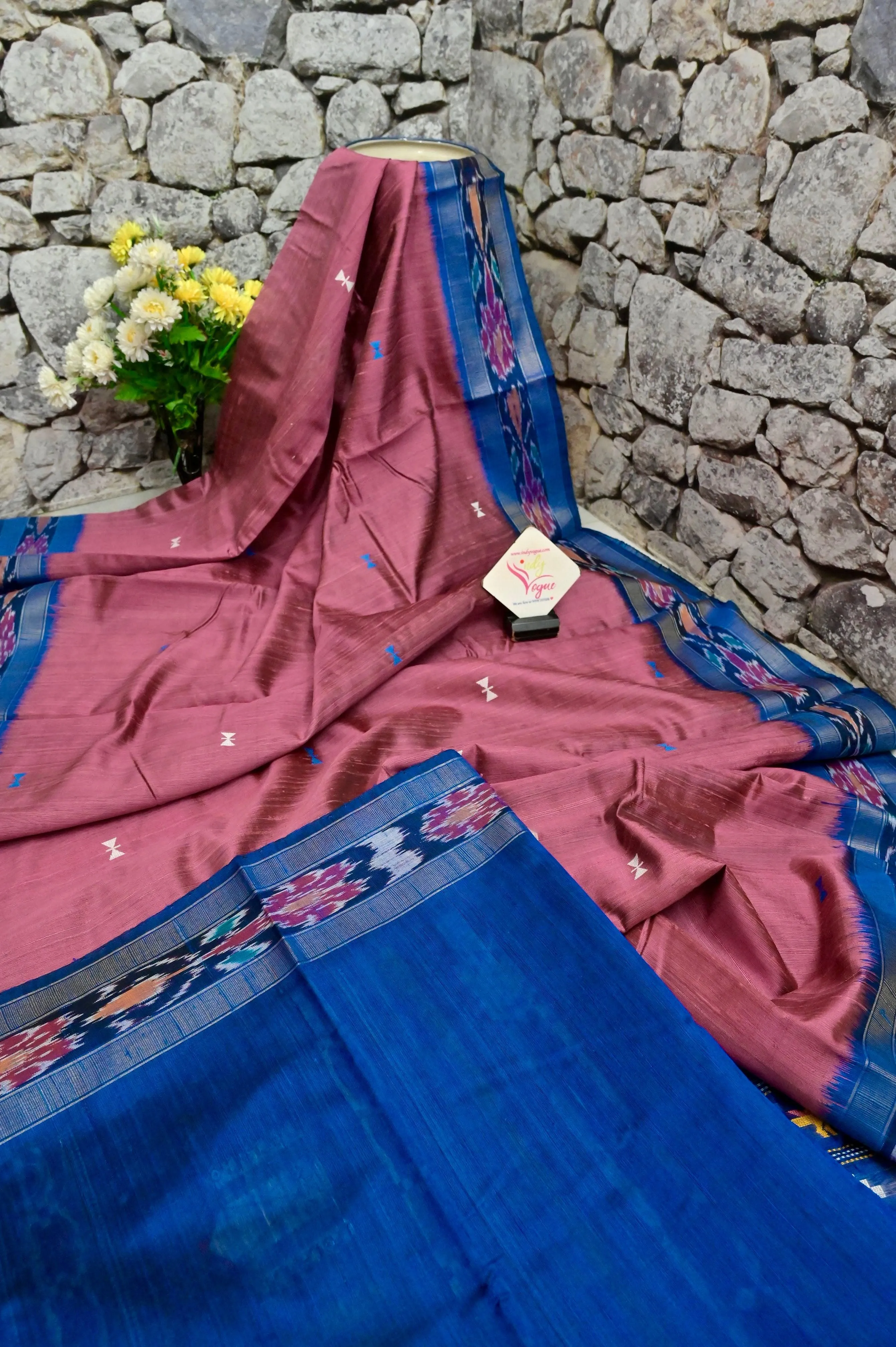 Rouge Pink Color Pure Raw Silk Saree with Sambalpuri Border and Dolabedi Pallu